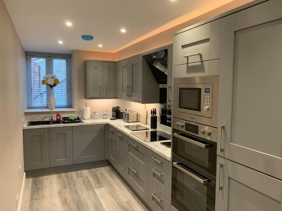 Newly Converted 3 Bedroom Apartment In Ulverston Kültér fotó
